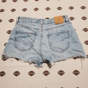 Stradivarius light blue wash distressed y2k western retro High Rise jean shorts!